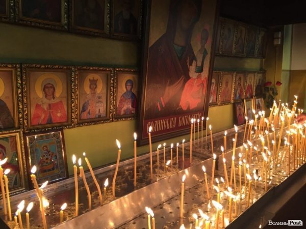 Вигуки подяки та аплодисменти. У луцькому соборі нагороджували героїв. ФОТО