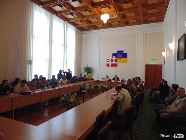 Квартира, машина та швейцарський годинник: статки кандидата в головні міліціонери Луцька