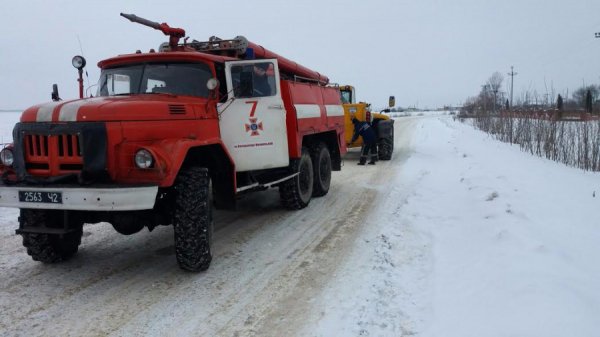 Аварія на Волині: Fiat з кювету діставали рятувальники
