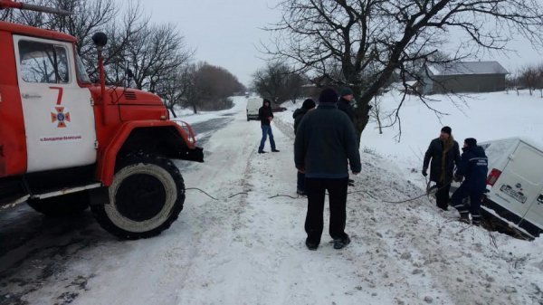 Аварія на Волині: Fiat з кювету діставали рятувальники