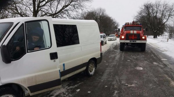 Аварія на Волині: Fiat з кювету діставали рятувальники