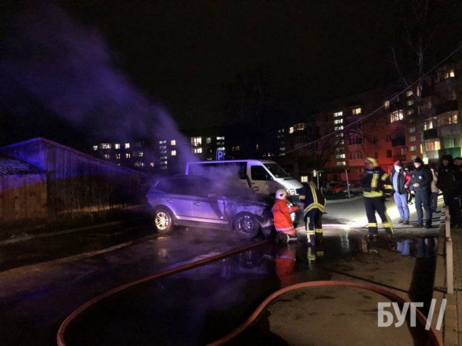 У місті на Волині загорівся автомобіль. ФОТО