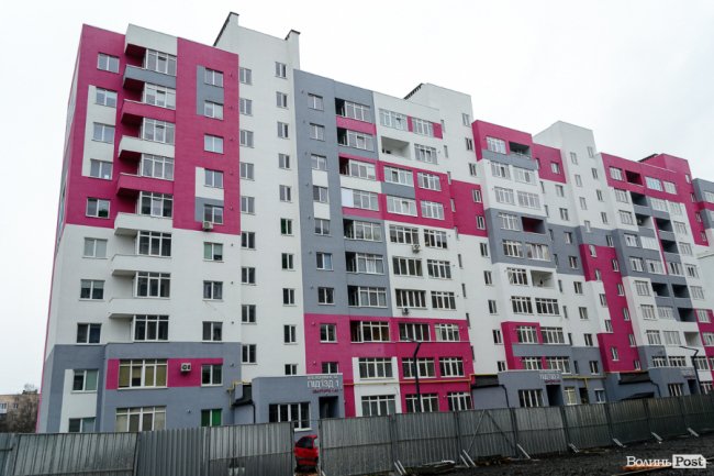 Затишне місце для кожного: у Луцьку продовжують будувати «карамельний» житловий комплекс. ФОТО*