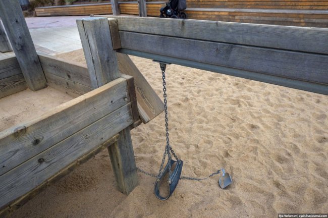 Біля РАЦСу в Луцьку хочуть встановити незвичний майданчик. ФОТО