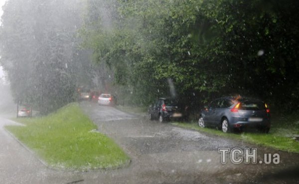 Після зливи Варшава, неначе річка. ФОТО. ВІДЕО