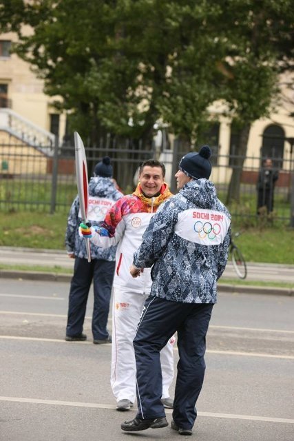 Пригоди факела в Москві: Олімпійський вогонь учетверте згас. ФОТО. ВІДЕО