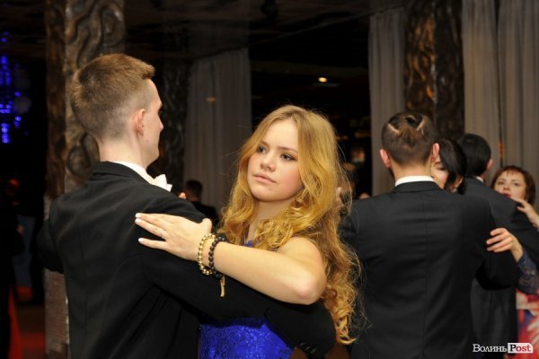 Фото різдвяного балу в Луцьку