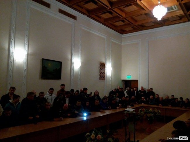 У Волинській ОДА - активісти. Через штурм редуту блокадників