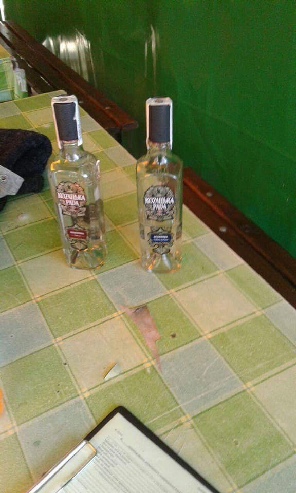 У Луцьку виявили продавців сурогату. ФОТО