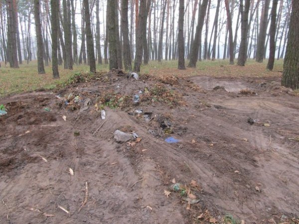 Під Ківерцями «ліквідували» сміттєзвалища, засипавши їх землею. ФОТО