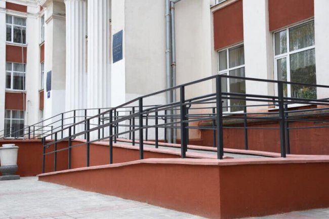 Показали, як у Луцьку ремонтують школи та садочки. ФОТО