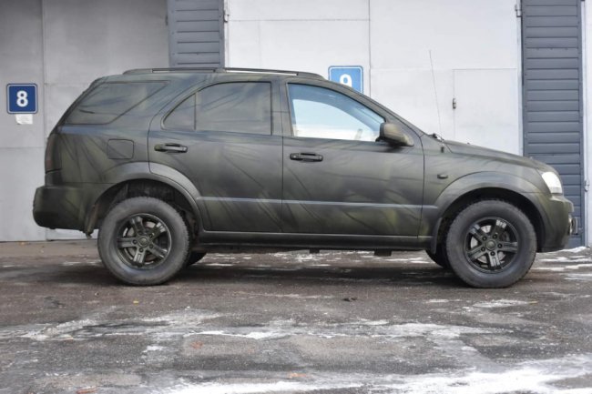 Працівники луцьких КП і мерії купили вже 60 авто на фронт