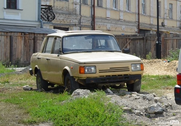 Скандальну ділянку в старому місті скоро почнуть забудовувати. ФОТО