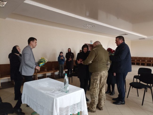 Орден «За мужність», яким посмертно нагородили Героя з Волині, вручили його дружині 