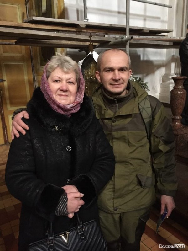 Вигуки подяки та аплодисменти. У луцькому соборі нагороджували героїв. ФОТО