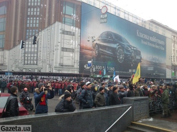 У Києві - конфлікт під барикадами.ФОТО