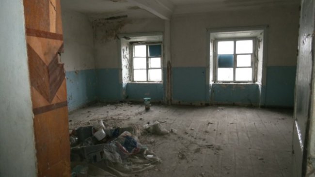 Гнила підлога, знищена покрівля: архітектурна пам'ятка на Волині – в аварійному стані. ВІДЕО