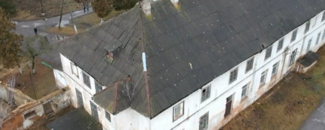 Гнила підлога, знищена покрівля: архітектурна пам'ятка на Волині – в аварійному стані. ВІДЕО