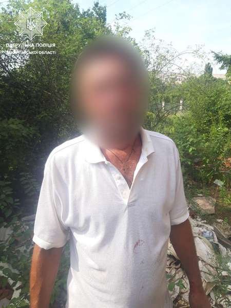 В Ужгороді двоє чоловіків хотіли вкрасти ванну з приміщення колишнього готелю