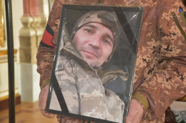 У Луцьку поховали Героя Віталія Майсузенка