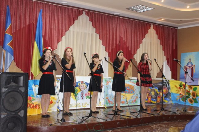 Волинські діти подарували нацгвардійцям власноруч написану ікону