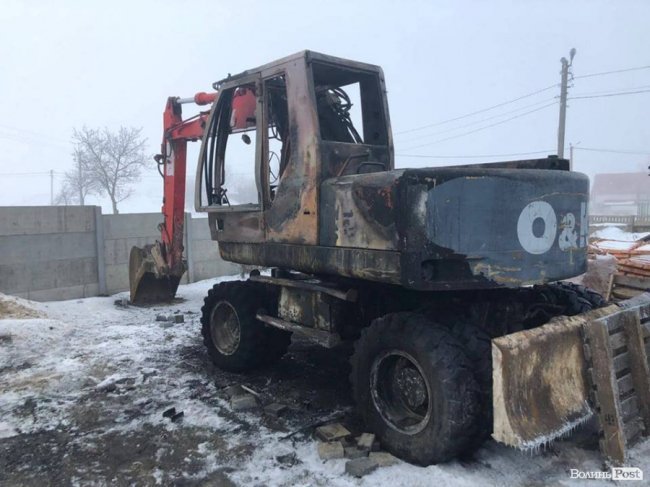 Голова Підгайцівської ОТГ заявив про прослуховування телефону і залякування напередодні підпалу техніки