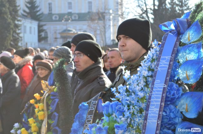 Загинув у день народження: Луцьк попрощався з воїном Віктором Лахаєм. ФОТОРЕПОРТАЖ