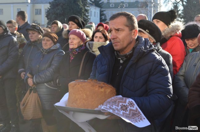 Загинув у день народження: Луцьк попрощався з воїном Віктором Лахаєм. ФОТОРЕПОРТАЖ