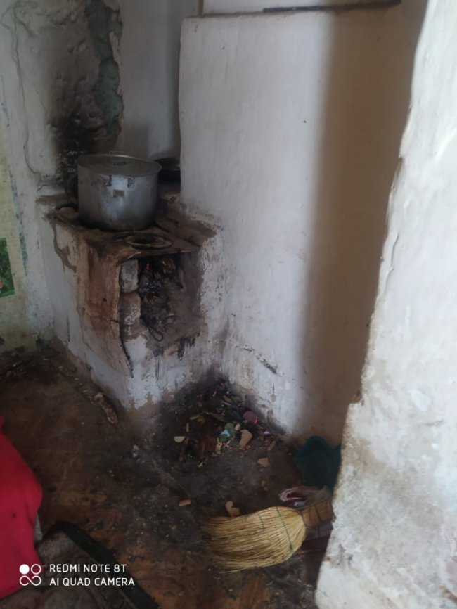 На Волині у горе-батьків вилучили сімох дітей. ФОТО 