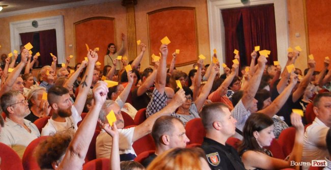 Народний бунт проти смороду у Луцьку: якими були громадські слухання і що вирішили