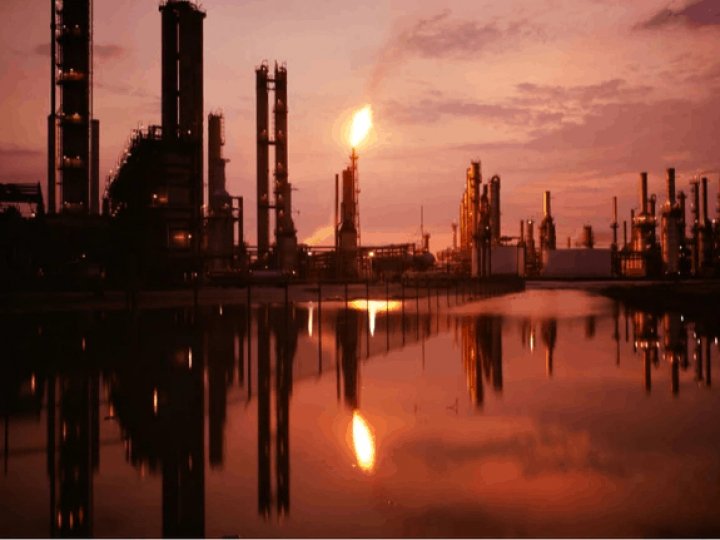 Росія дронами знищила нафтопереробний завод України