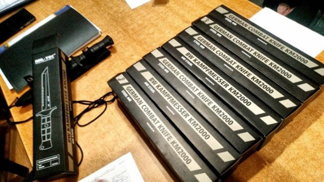 В пункті пропуску «Устилуг» в автівці знайшли ножі. ФОТО