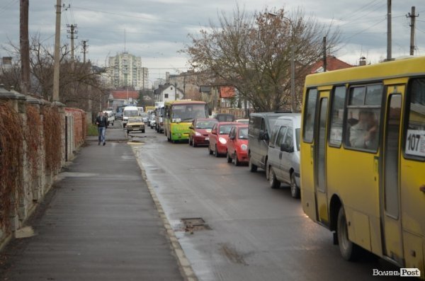 вулиця Клима Савура