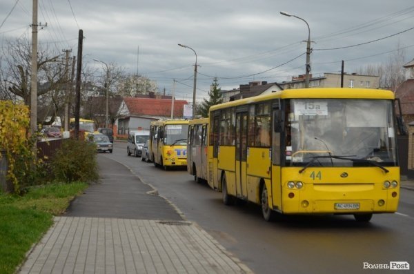 вулиця Клима Савура