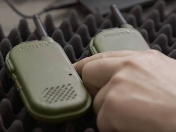 В Україні створили рацію, яку не можуть заглушити російські засоби РЕБ