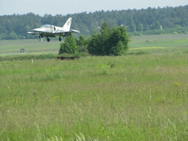 Луцьк авіаційний: літаки на військовому аеродромі. ФОТО