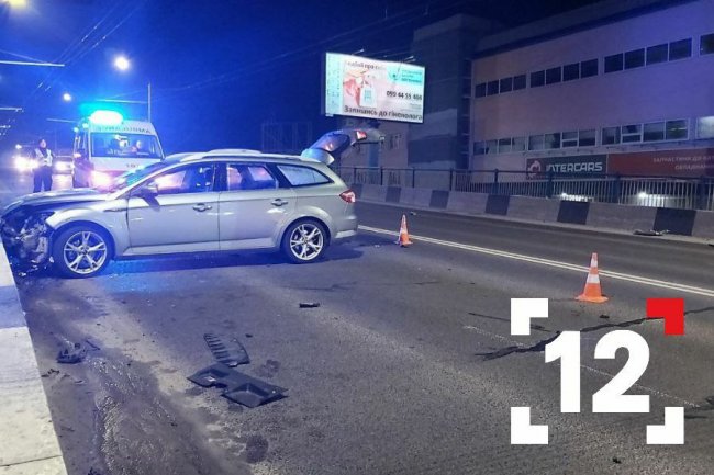 У Луцьку водій таксі спричинив ДТП і втік, – ЗМІ. ФОТО