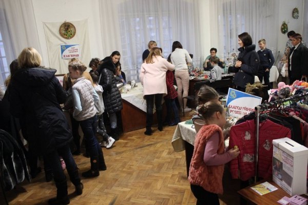 У Луцьку ярмаркували «Від мами до мами»