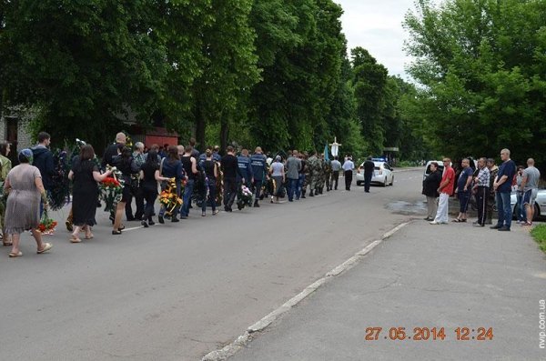 Поховали загиблого під Волновахою нововолинця. ФОТО. ВІДЕО