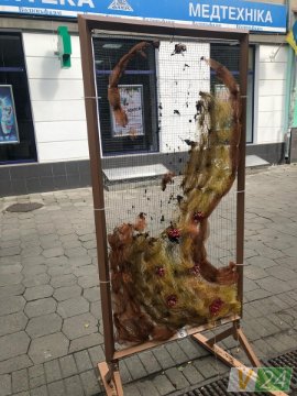 У Луцьку горіла арт-інсталяція. ФОТО