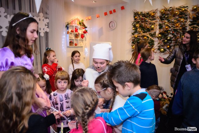 «Головне – нас не забувають»: компанія «СКФ Україна» влаштувала для дітей загиблих воїнів новорічну казку. ФОТО*