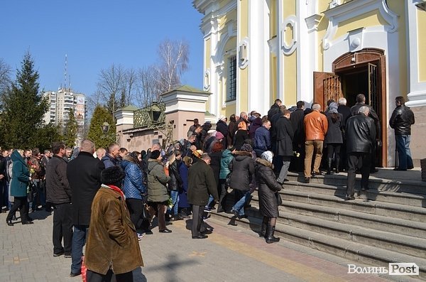 У Луцьку попрощалися ще із одним загиблим бійцем АТО. ФОТО