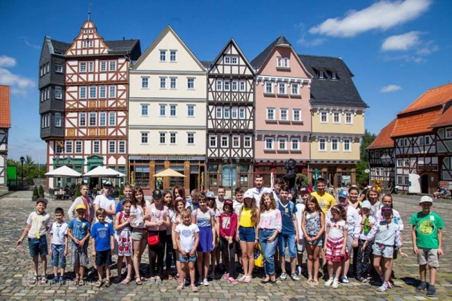 Маленькі волиняни, які втратили батьків на війні, відпочили у Німеччині
