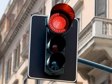 Луцькрада відмовила у встановленні світлофора поблизу школи на Вишкові. ДОКУМЕНТ