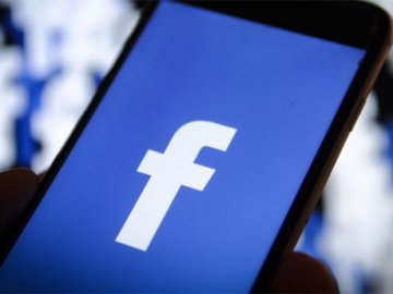 Facebook таємно вмикає камеру смартфона, коли користувач дивиться стрічку новин