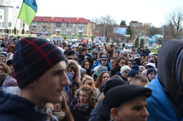 Студентський мітинг у Луцьку. ФОТО. ВІДЕО