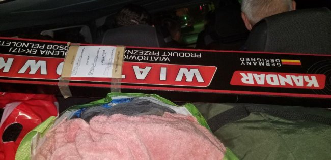 Серед ночі через «Ягодин» намагався проскочити чоловік зі зброєю. ФОТО