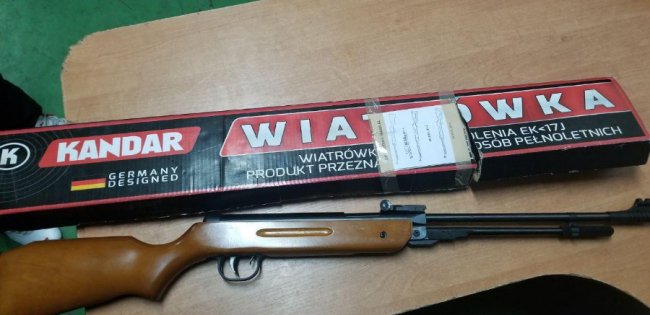 Серед ночі через «Ягодин» намагався проскочити чоловік зі зброєю. ФОТО