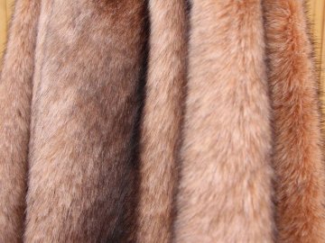 Рукодільницям на замітку: як вибрати якісне штучне хутро*