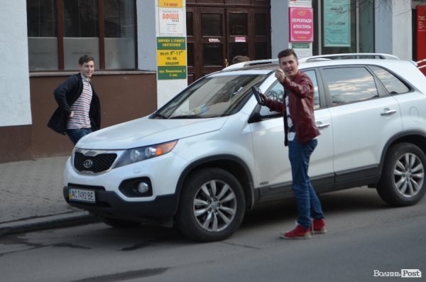 У Луцьку триває кампанія «Стоп Хам». ФОТО